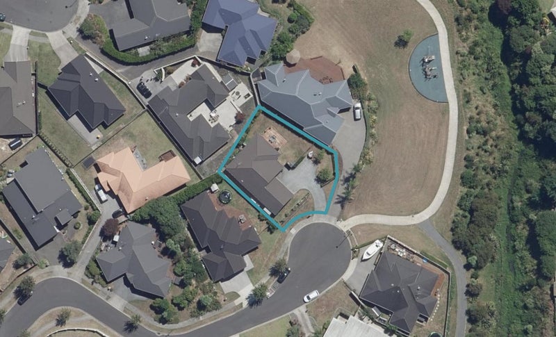 11 Trinidad Place, Flagstaff, Hamilton - Carousel 1