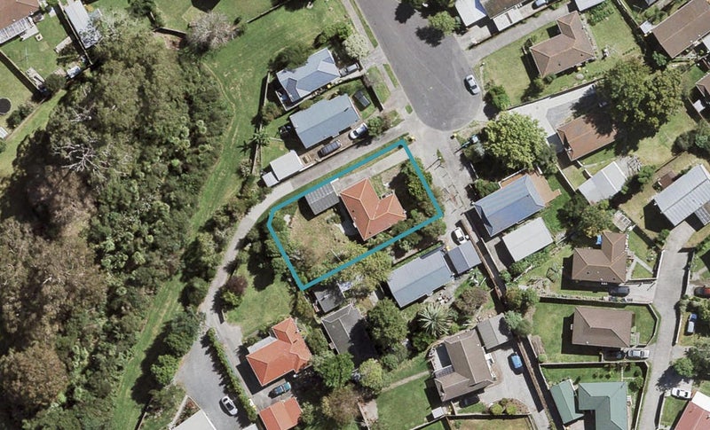 11 Hamblyn Place, Ranui, Auckland - Carousel 1