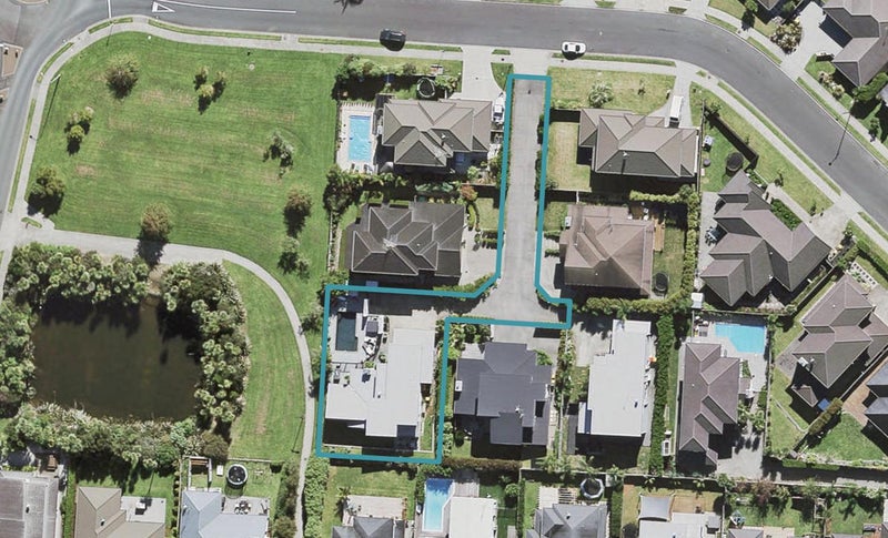 7 Huntington Park Drive, Greenhithe, Auckland - Carousel 1