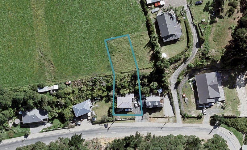8 Shelly Beach Road, Helensville - Carousel 1