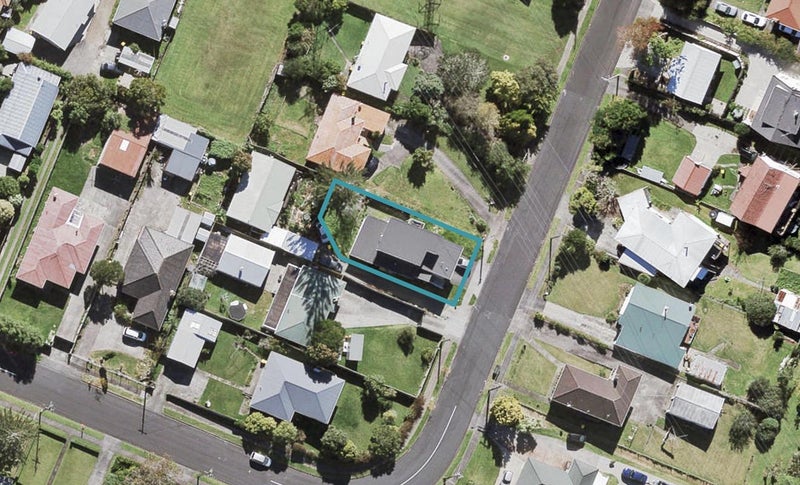 24A Beaubank Road, Kelston, Auckland - Carousel 1