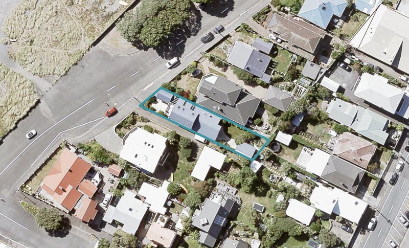 103 Marine Parade, Eastbourne, Lower Hutt - Carousel 1