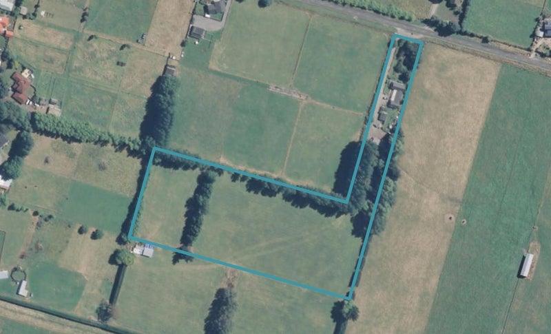 42 North Town Belt, Temuka - Carousel 1