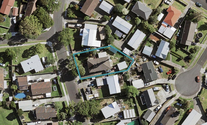 1/10 Trounson Avenue, Clendon Park, Auckland - Carousel 1