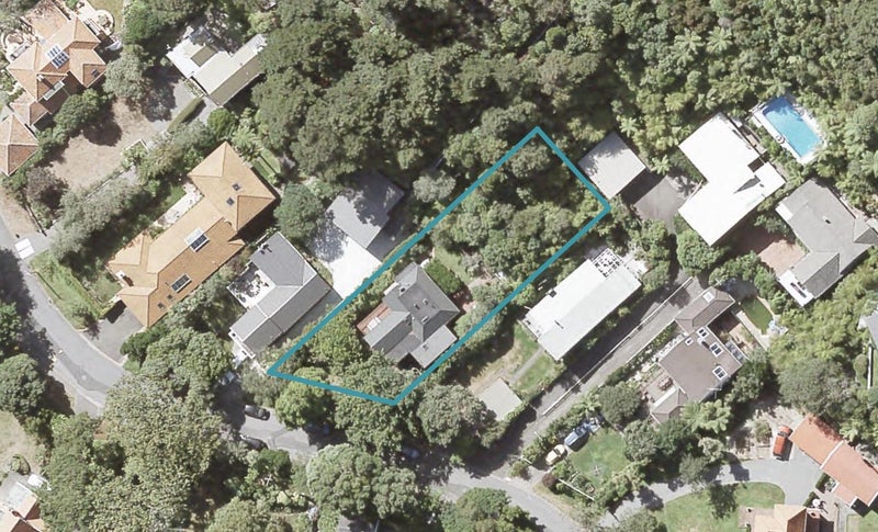 15 Walter Road, Lowry Bay, Lower Hutt - Carousel 1