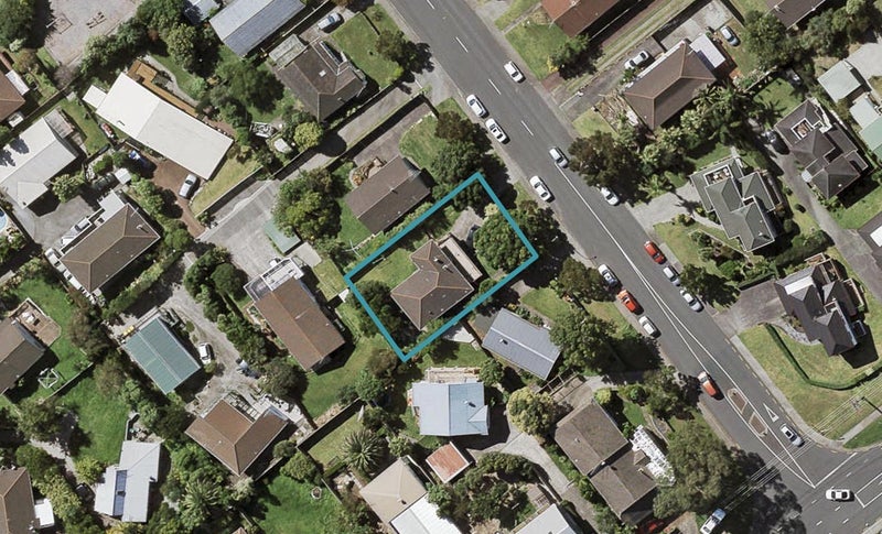 4 Meadowood Drive, Unsworth Heights, Auckland - Carousel 1
