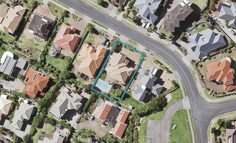 37 McCahill Views, Botany Downs, Auckland - Carousel 1