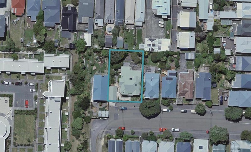 10 Stirling Street, Berhampore, Wellington - Carousel 1