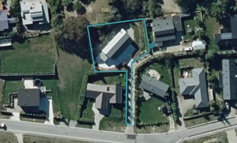 17 Moraine Place, Wanaka - Carousel 1