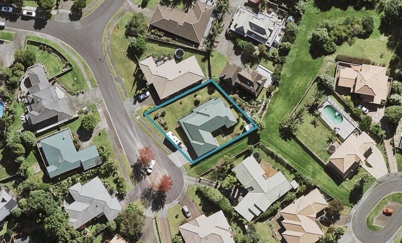 8 Sandpiper Grove, Unsworth Heights, Auckland - Carousel 1