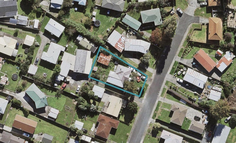 16 Kambalda Street, Mangere Bridge, Auckland - Carousel 1