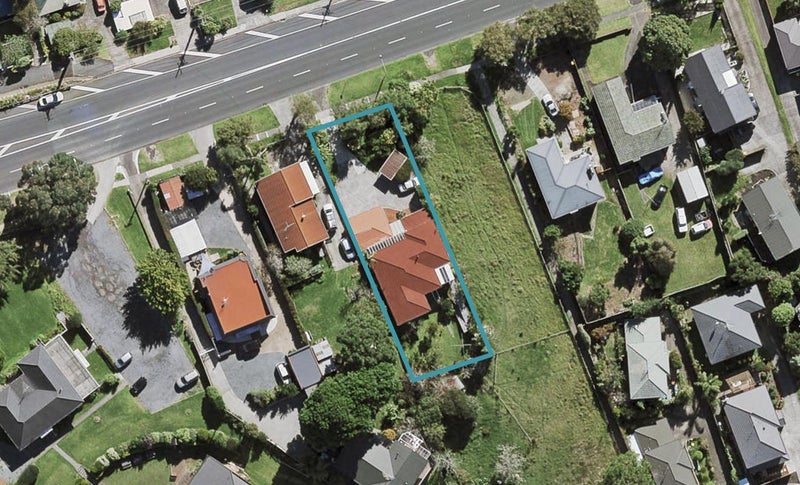 320 Wairau Road, Glenfield, Auckland - Carousel 1