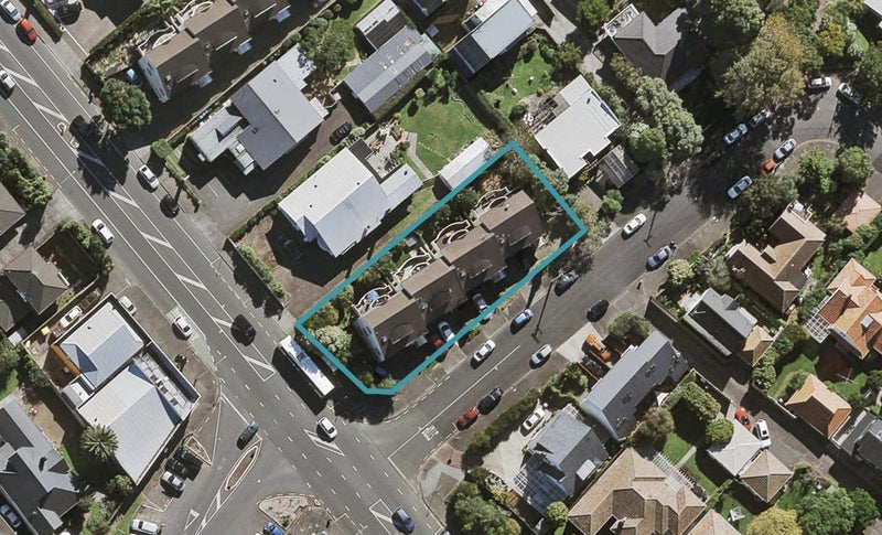 1/2 Otahuri Crescent, Remuera, Auckland - Carousel 1