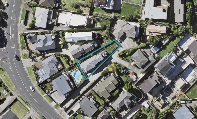 85A East Coast Road, Castor Bay, Auckland - Carousel 1