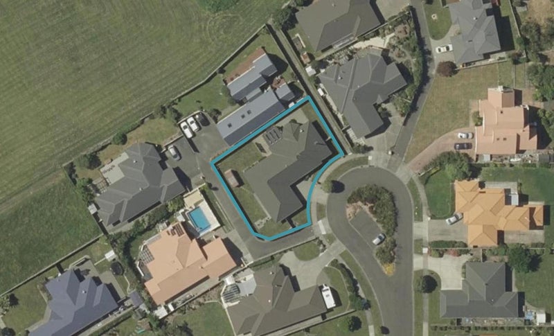21 Sycamore Crescent, Fitzherbert, Palmerston North - Carousel 1
