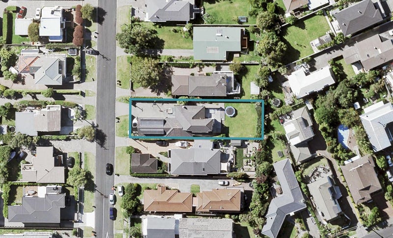 9 Rothesay Bay Road, Rothesay Bay, Auckland - Carousel 1