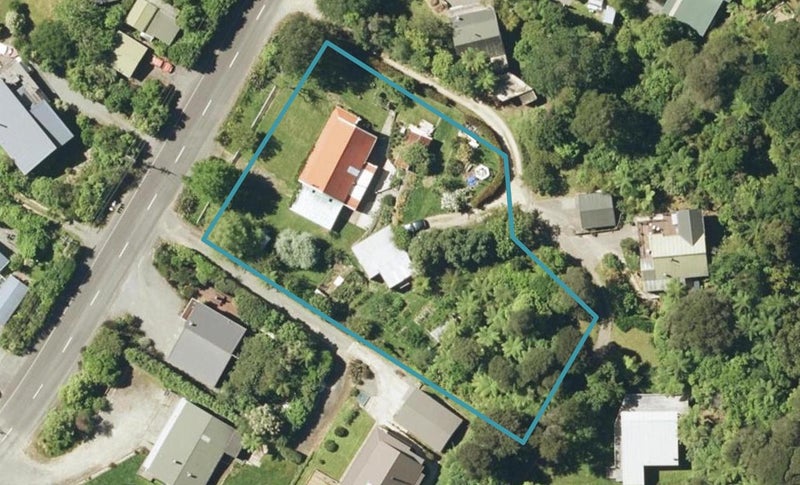 1704 Queen Charlotte Drive, Linkwater, Picton - Carousel 1
