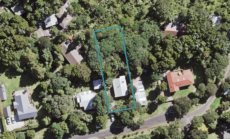 33 Tane Road, Laingholm, Auckland - Carousel 1