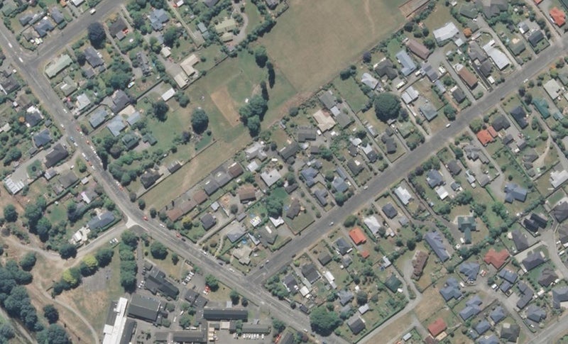 7 CAMPBELL STREET, Geraldine, Timaru - Carousel 1