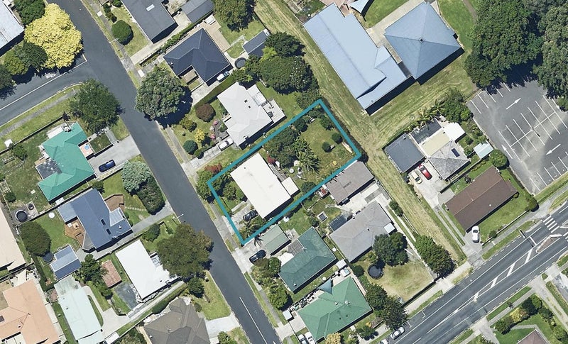 5 Sunset Crescent, Maungatapu, Tauranga - Carousel 1