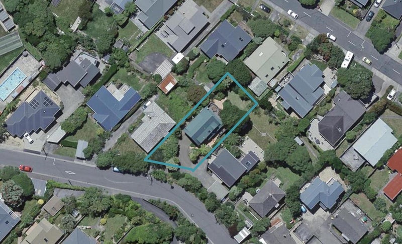 9 Aplin Terrace, Ngaio, Wellington - Carousel 1