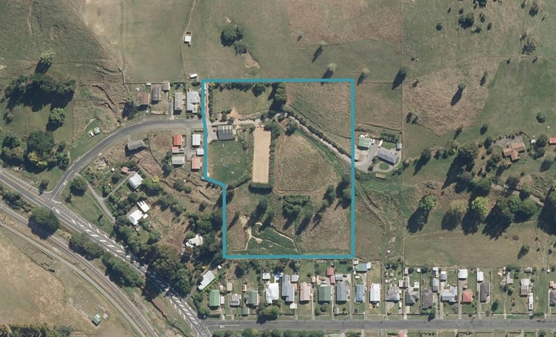 21 Heron Drive, TAIHAPE, Taihape - Carousel 1