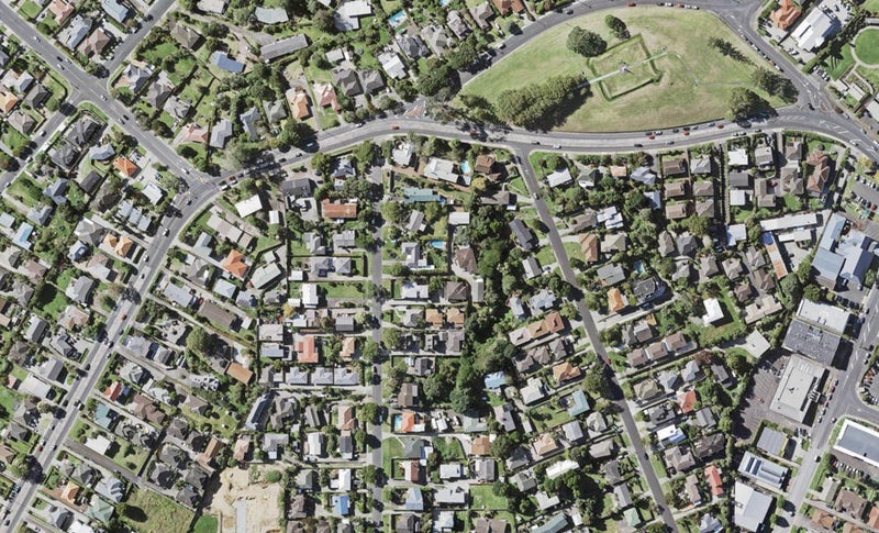 9/10 Howe Street, Howick, Auckland - Carousel 1
