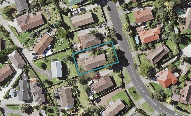 18 Lewisham Street, Highland Park, Auckland - Carousel 1