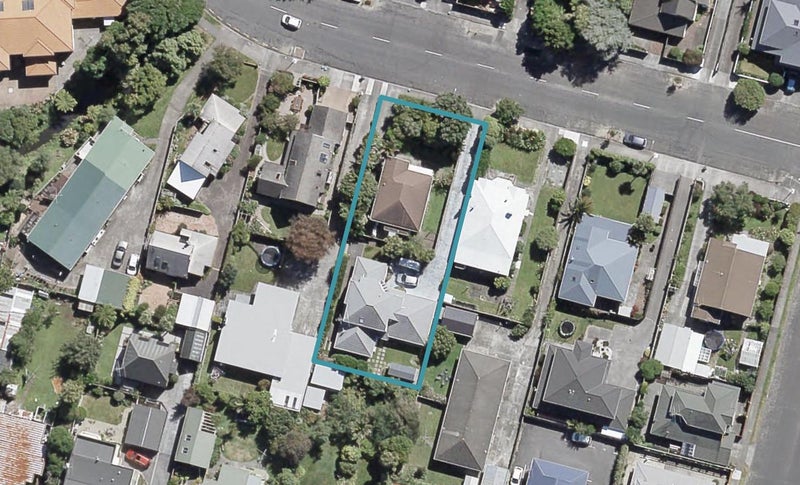 2/17 Wai-Iti Crescent, Woburn, Lower Hutt - Carousel 1