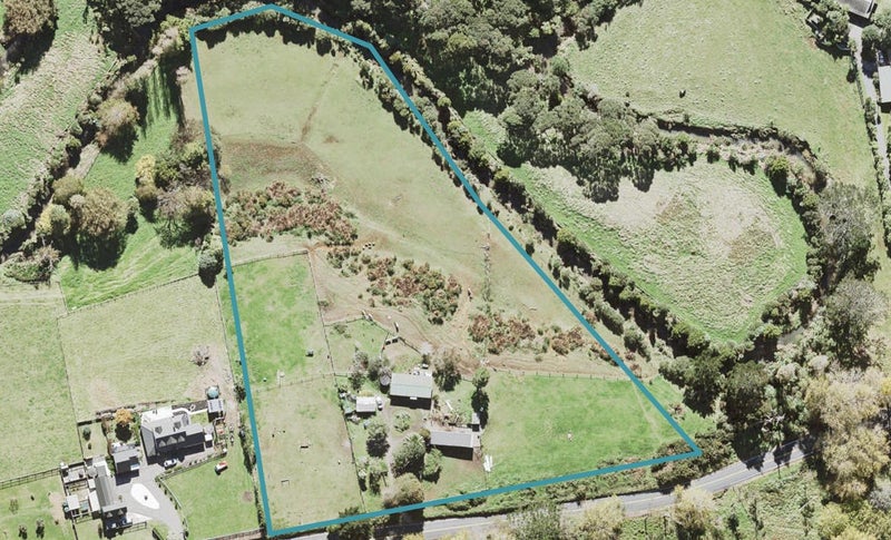 99 Bethells Road, Waitākere, Auckland - Carousel 1