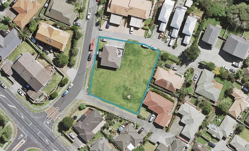 15 Lucienne Drive, Ranui, Auckland - Carousel 1