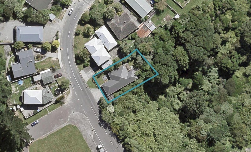 87 Holborn Drive, Stokes Valley, Lower Hutt - Carousel 1
