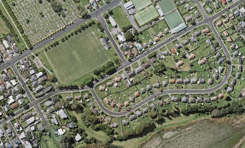 73 Roberts Avenue, Bayswater, Auckland - Carousel 1