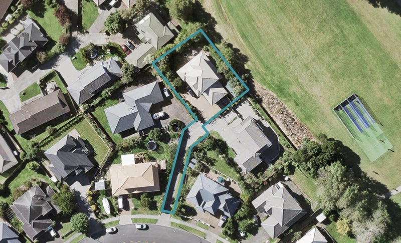 35 Rochester Crescent, Somerville, Auckland - Carousel 1