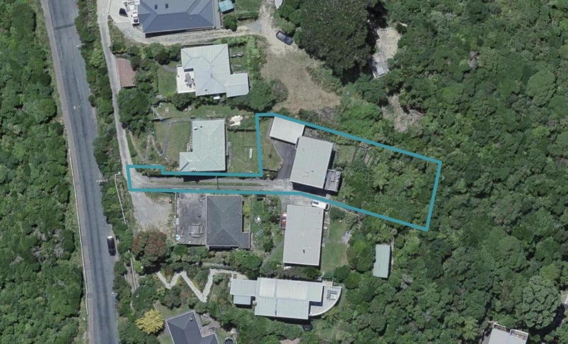 184 Nevay Road, Karaka Bays, Wellington - Carousel 1