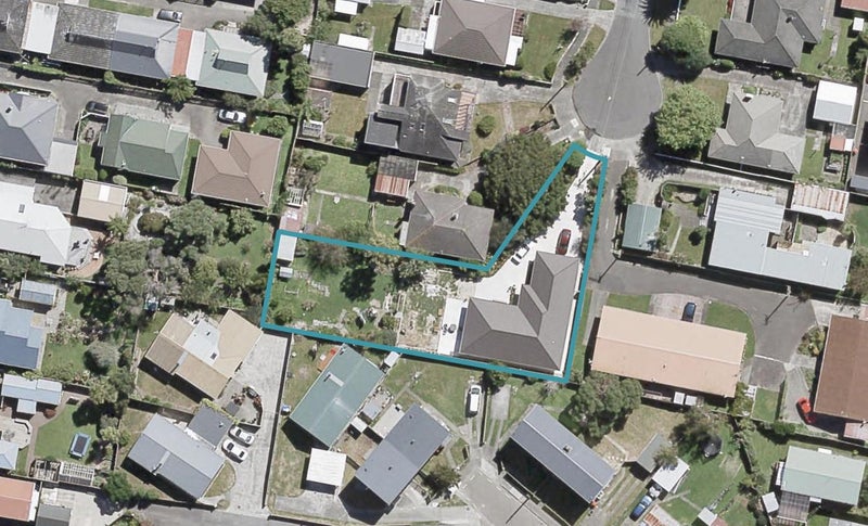2 Saulbrey Grove, Woburn, Lower Hutt - Carousel 1
