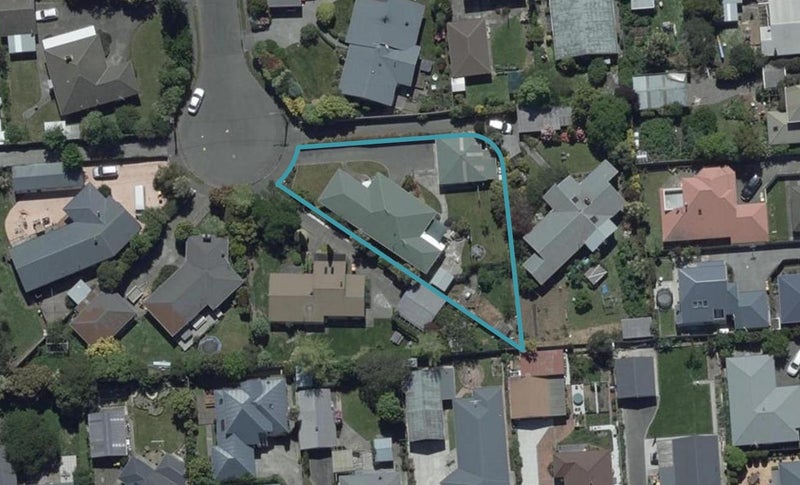 6 Farndale Place, Avonhead, Christchurch - Carousel 1
