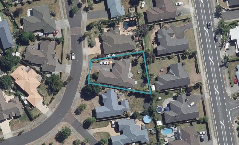 16 Cairns Crescent, Rototuna, Hamilton - Carousel 1