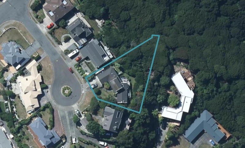 7 Pendeen Place, Camborne, Porirua - Carousel 1