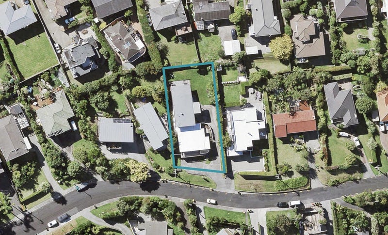 2/17 Jellicoe Road, Murrays Bay, Auckland - Carousel 1