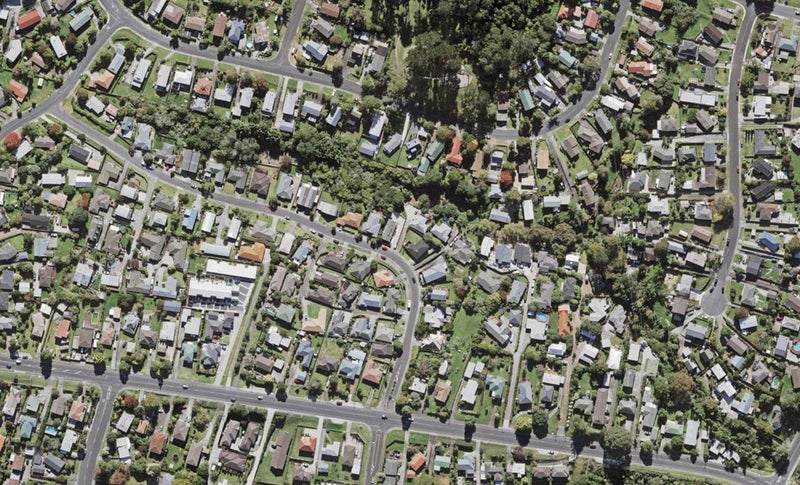15 Zefiro Drive, Massey, Auckland - Carousel 1