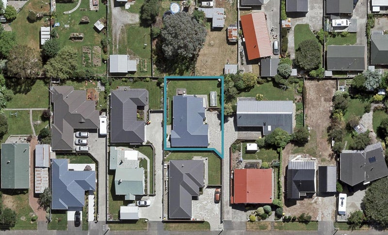 30 Bullar Street, Grasmere, Invercargill - Carousel 1