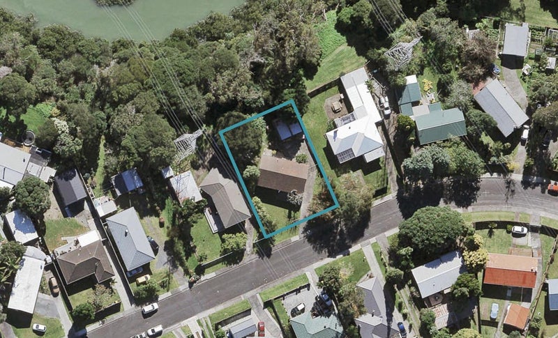 80 Glen Marine Parade, Glendene, Auckland - Carousel 1
