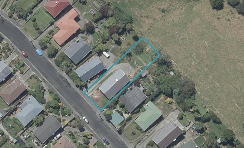 27 Truby King Crescent, Liberton, Dunedin - Carousel 1