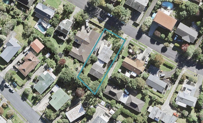 2/24 Sandiacre Way, Browns Bay, Auckland - Carousel 1