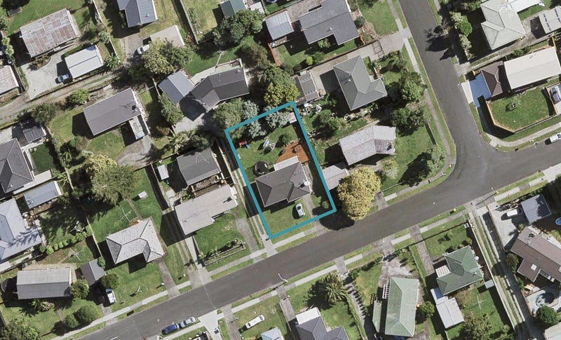 12B McQuarrie Avenue, Wattle Downs, Auckland - Carousel 1