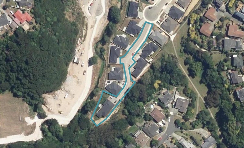 12 Genoa Place, Whitby, Porirua - Carousel 1
