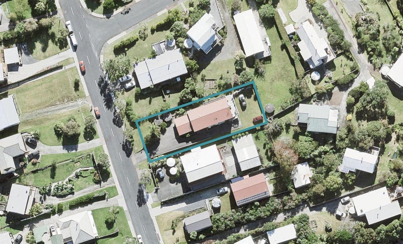 10 Everard Avenue, Army Bay, Whangaparaoa - Carousel 1