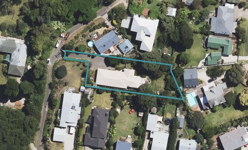 1 Williamson Street, Okitu, Gisborne - Carousel 1
