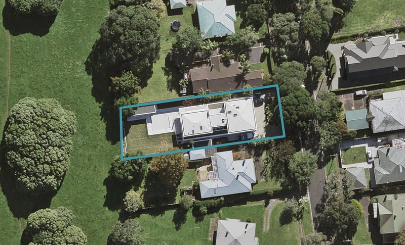45 Maungakiekie Avenue, Greenlane, Auckland - Carousel 1